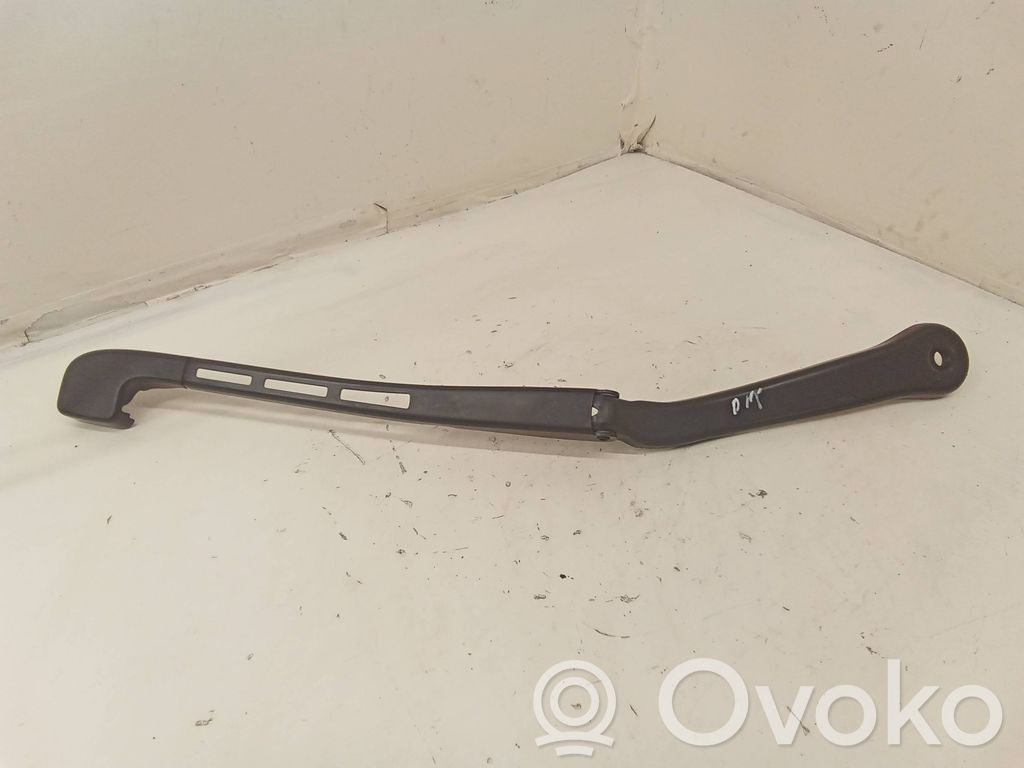 BMW 3 E90 E91 Front wiper blade arm 