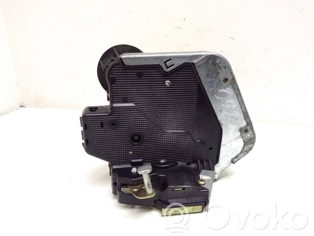 Toyota Avensis T250 Rear door lock 