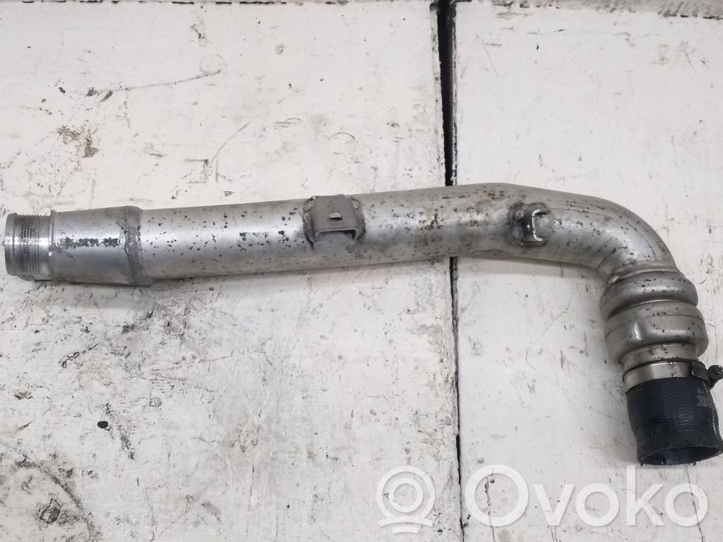 Volkswagen Touareg II Furtun/conductă intercooler 