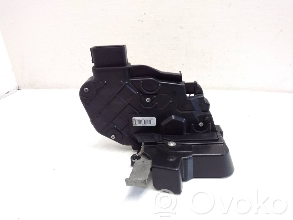Ford Focus Aizmugurē slēdzene 