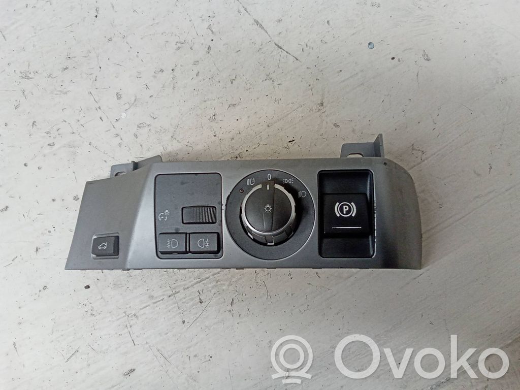Light switch   6941997,549543711