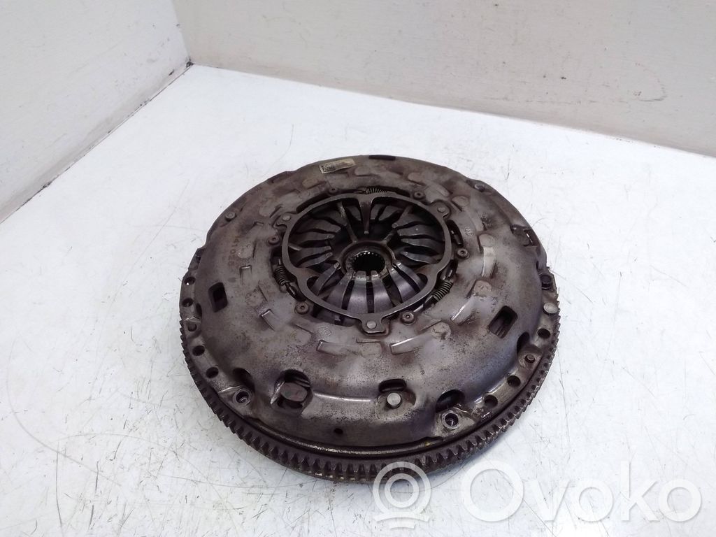 Volkswagen PASSAT B8 Sprzęgło / Komplet 