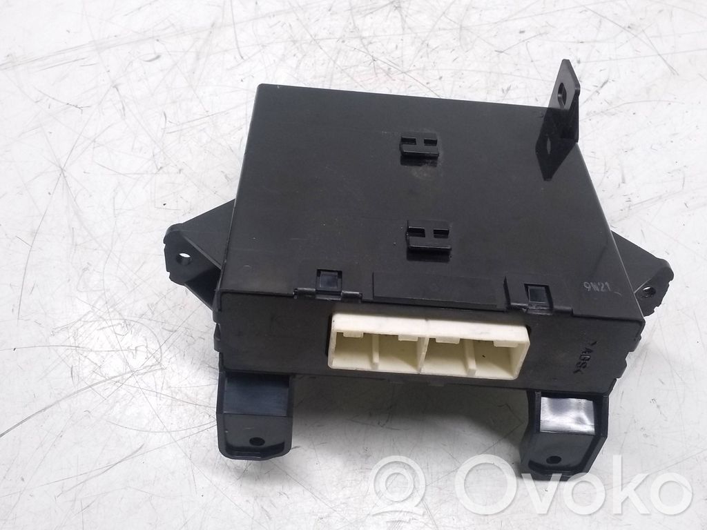 Subaru Outback Moduł / Sterownik komfortu 