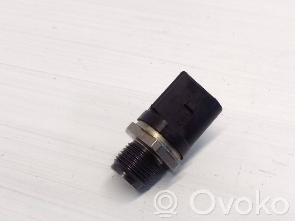 BMW 5 F10 F11 Fuel pressure sensor 