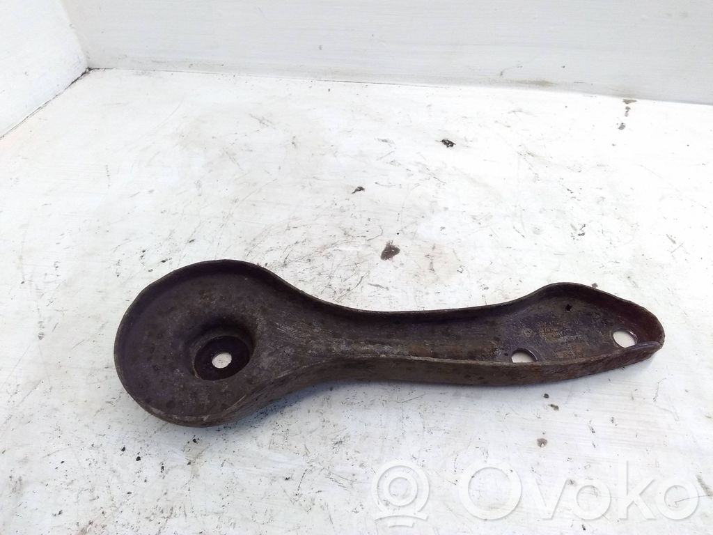BMW 3 E90 E91 Cits aizmugures šasijas elements 