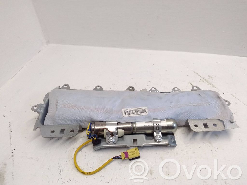 Audi A8 S8 D3 4E Polviturvatyyny 