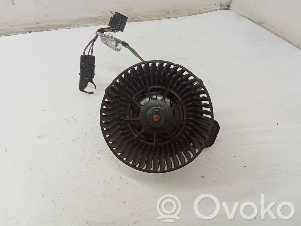 BMW X5 E53 Mazā radiatora ventilators 