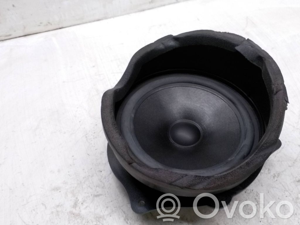 BMW X5 E53 Front door speaker 