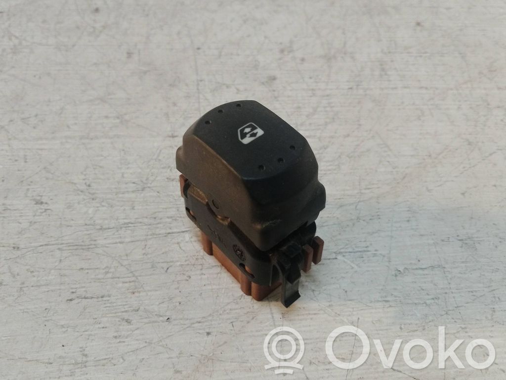 Electric window control switch   002455C,2648802