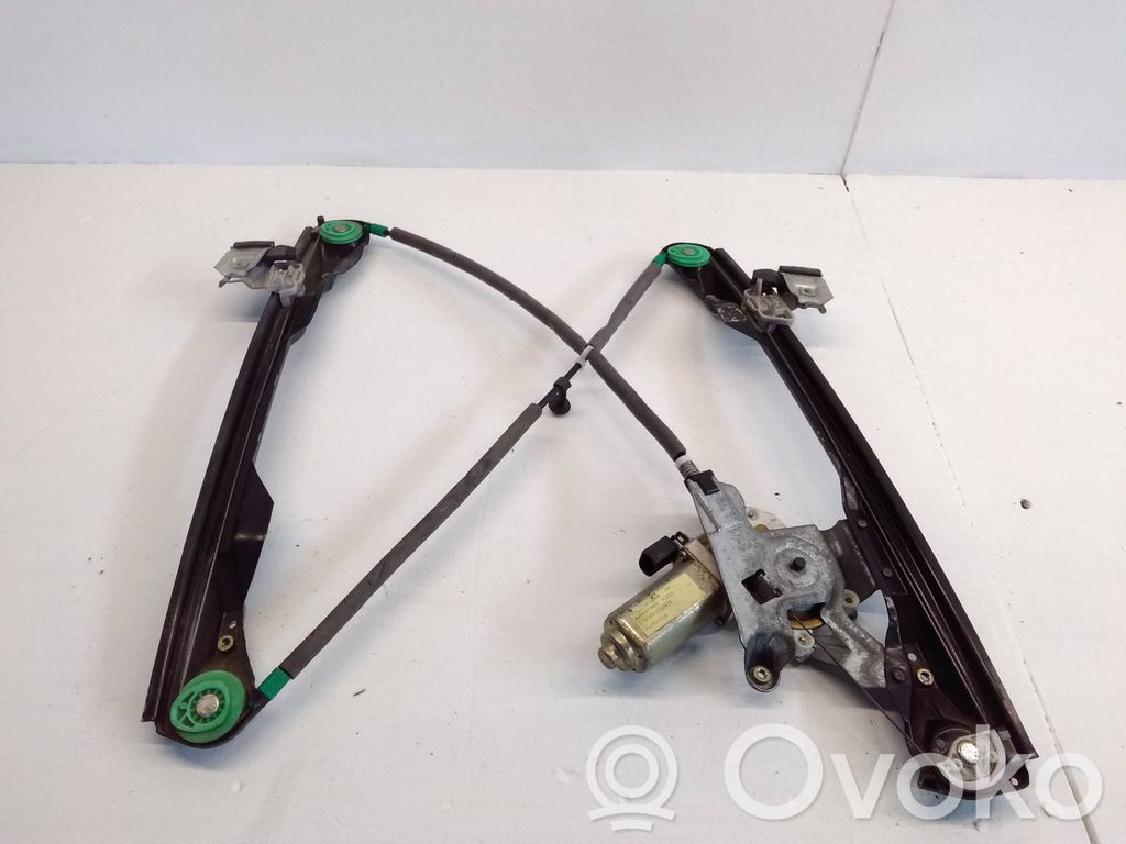 Ford Focus Front door window regulator with motor 