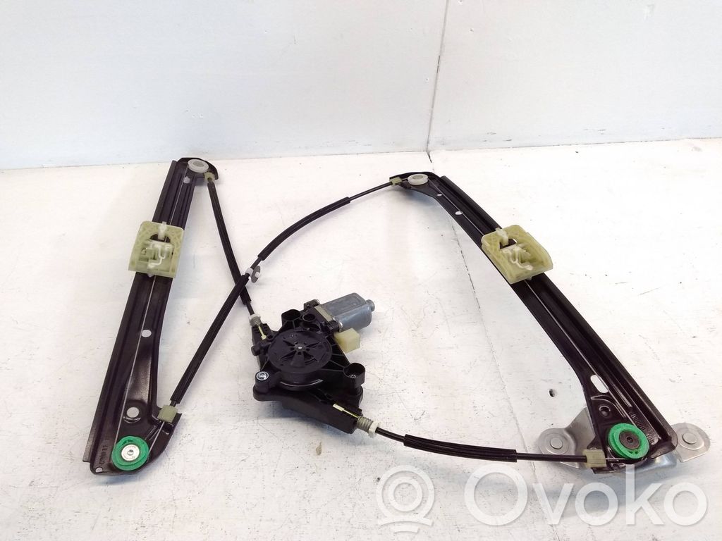 Volkswagen Golf VII Regulador de puerta delantera con motor 