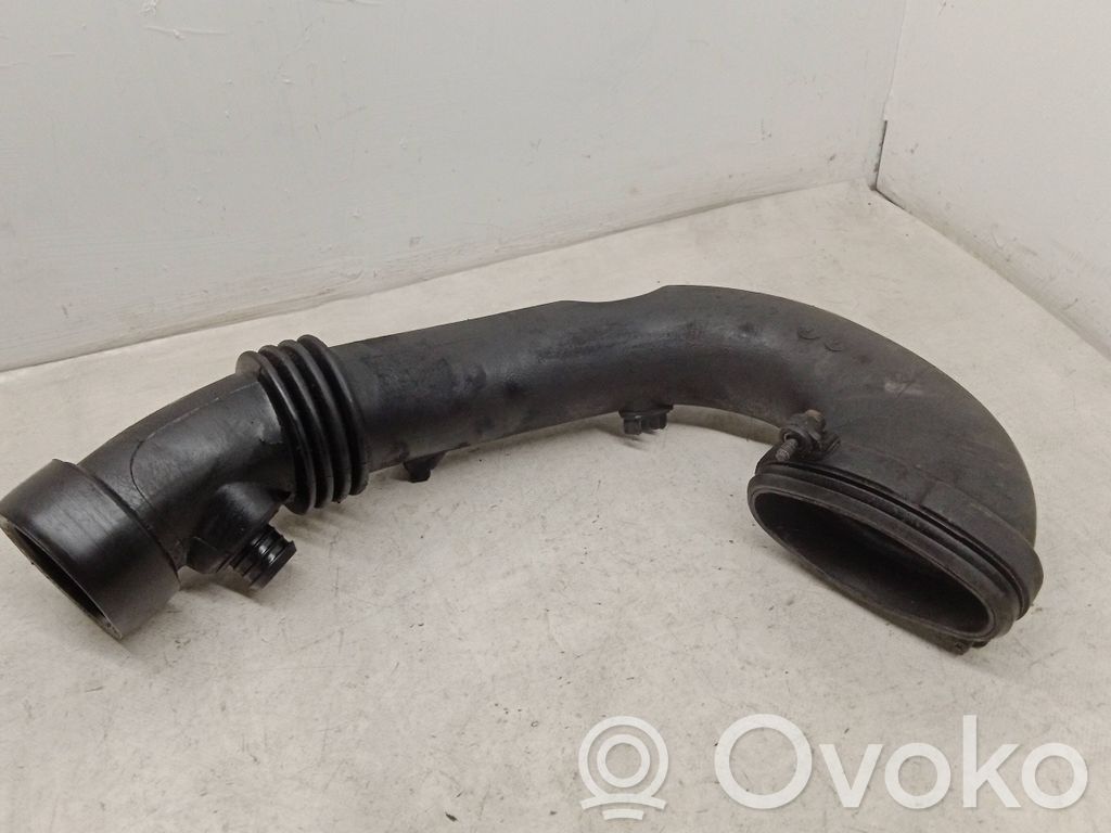 BMW 5 E60 E61 Gaisa caurule uz turbīnu 