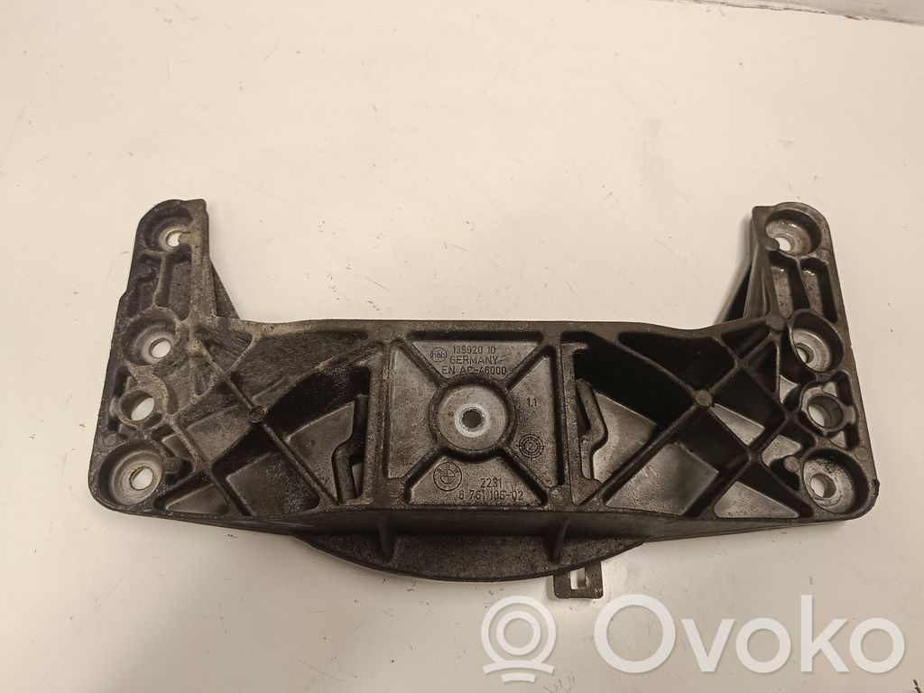 BMW 5 E60 E61 Gearbox mounting bracket 