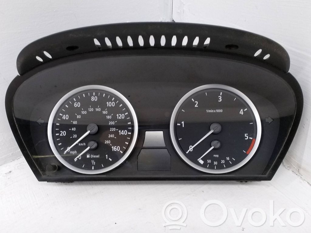 BMW 5 E60 E61 Spidometras (prietaisų skydelis) 