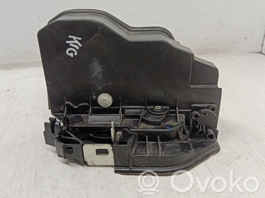 BMW 5 E60 E61 Zamek drzwi tylnych 