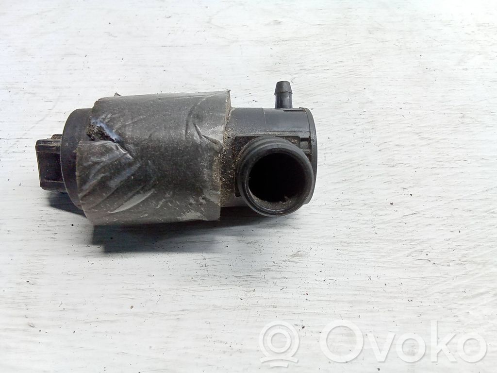 Ford Focus Windscreen/windshield washer pump 