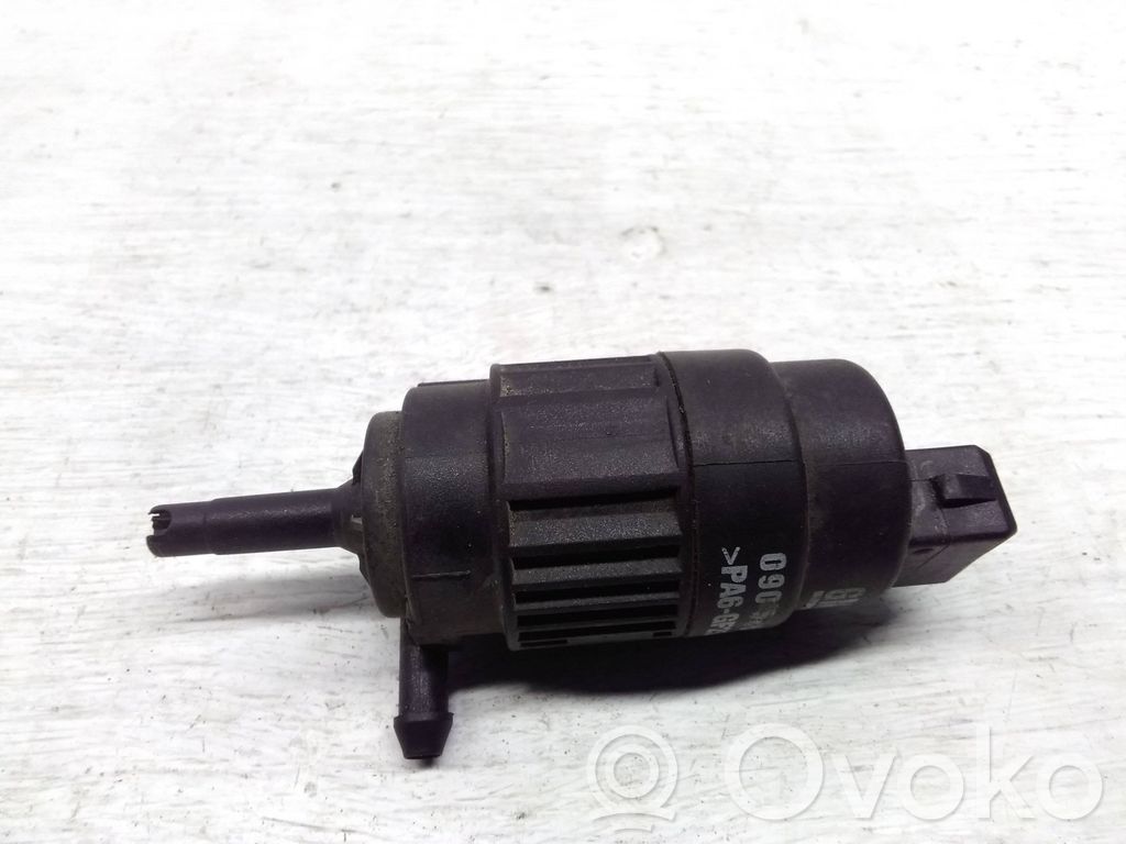Opel Vectra B Windscreen/windshield washer pump 
