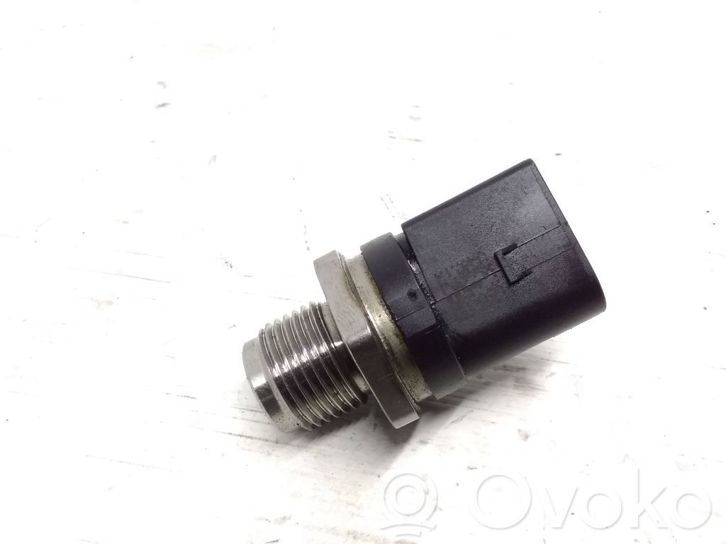 BMW 5 GT F07 Fuel pressure sensor 