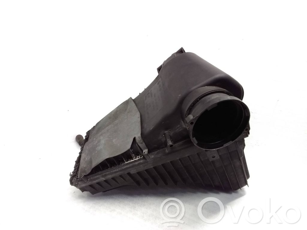 Audi Q7 4L Air filter box 