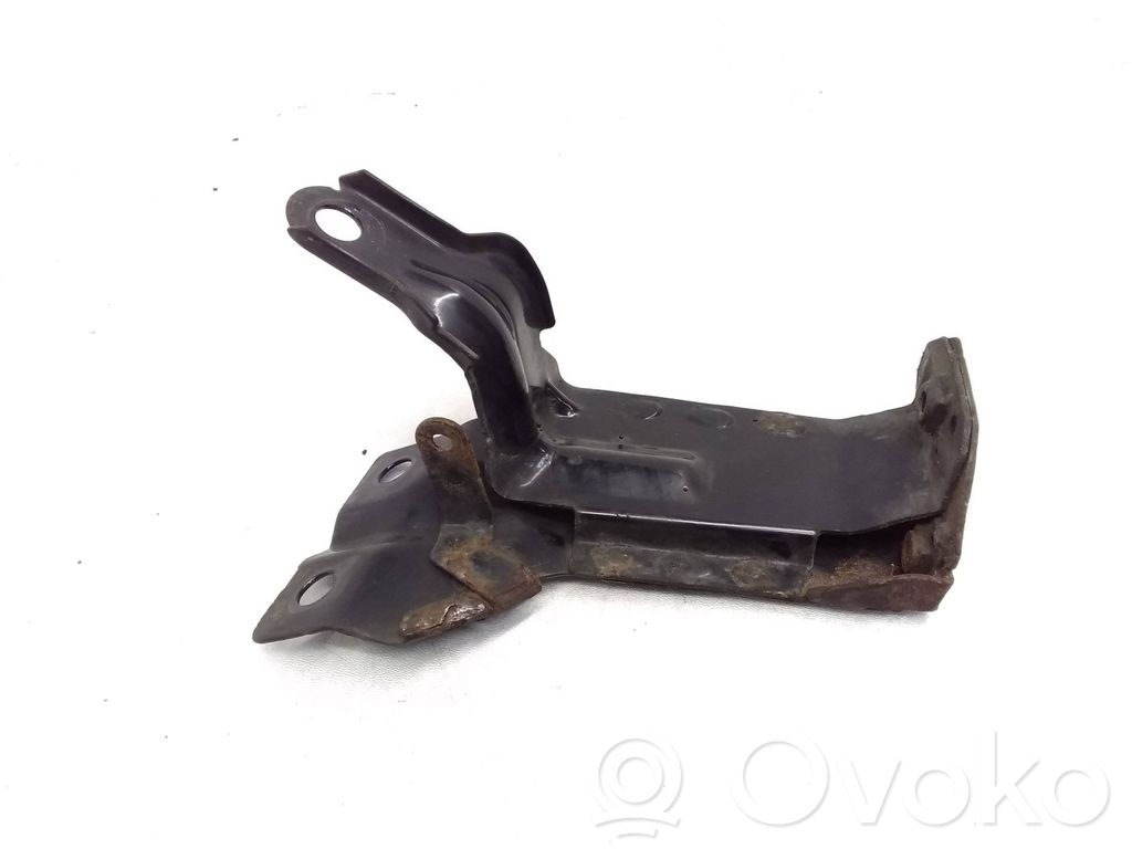 Volvo XC60 Fixation de radiateur 