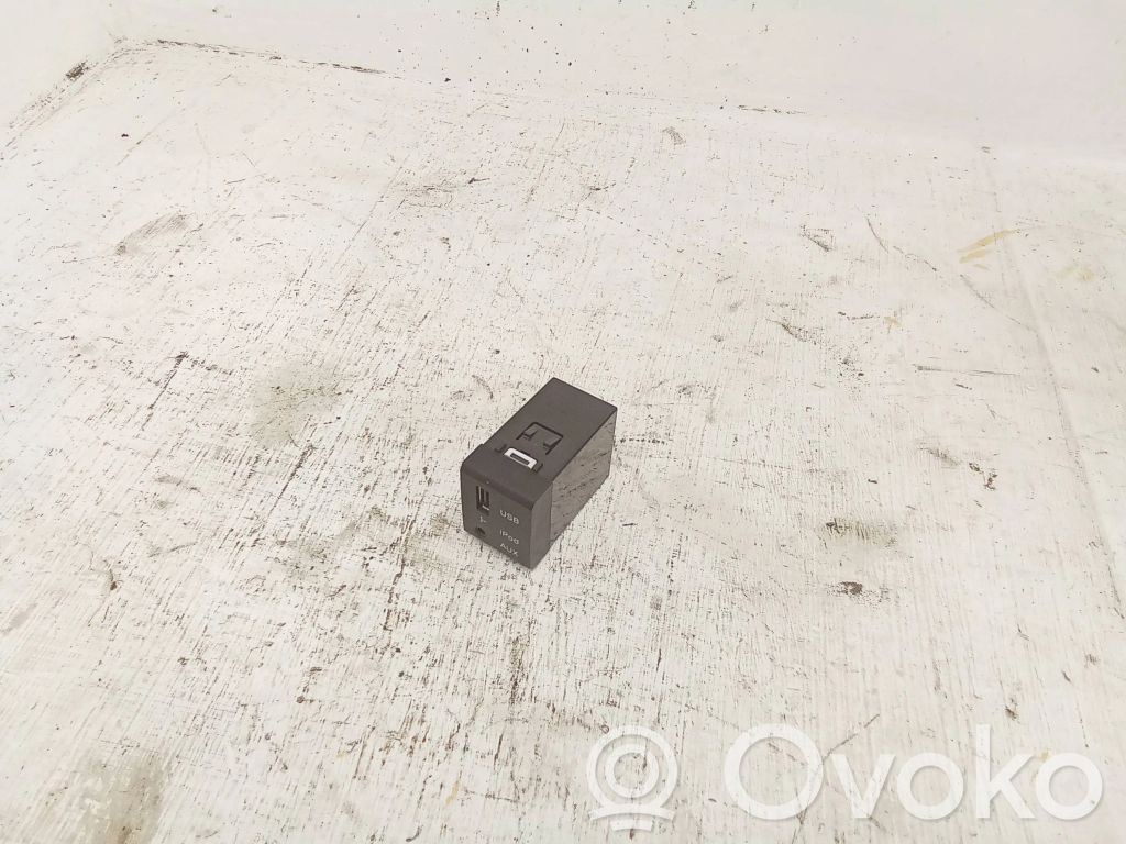 Hyundai Santa Fe USB control unit 