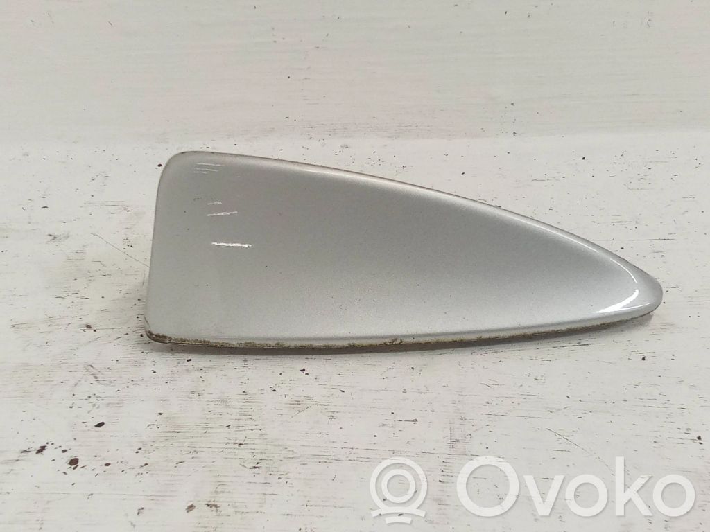 BMW X3 E83 GPS-pystyantenni 