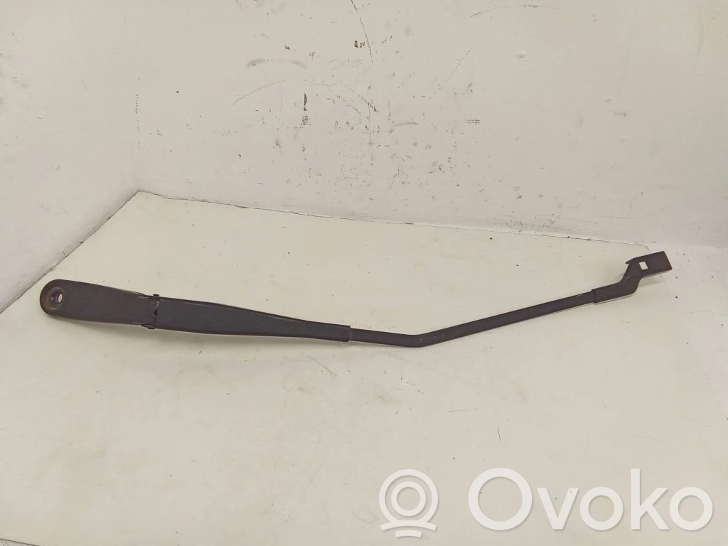 Volvo V60 Brazo del limpiaparabrisas delantero 