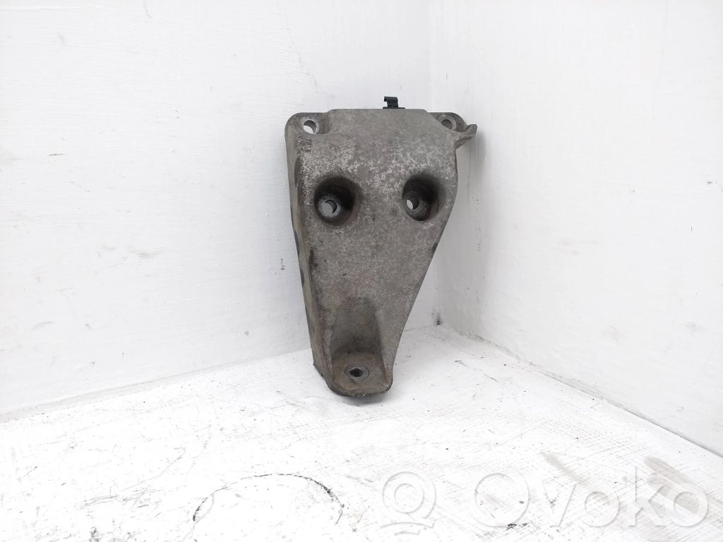 BMW 4 F32 F33 Engine mounting bracket 