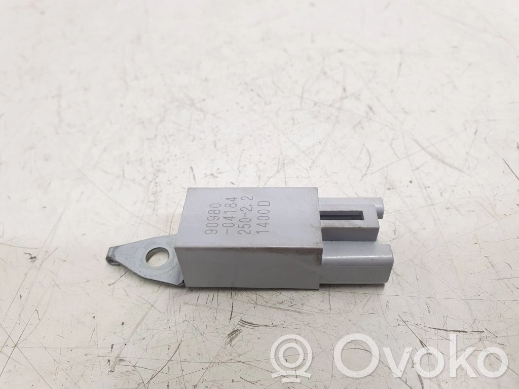 Lexus IS 220D-250-350 Pystyantennin suodatin