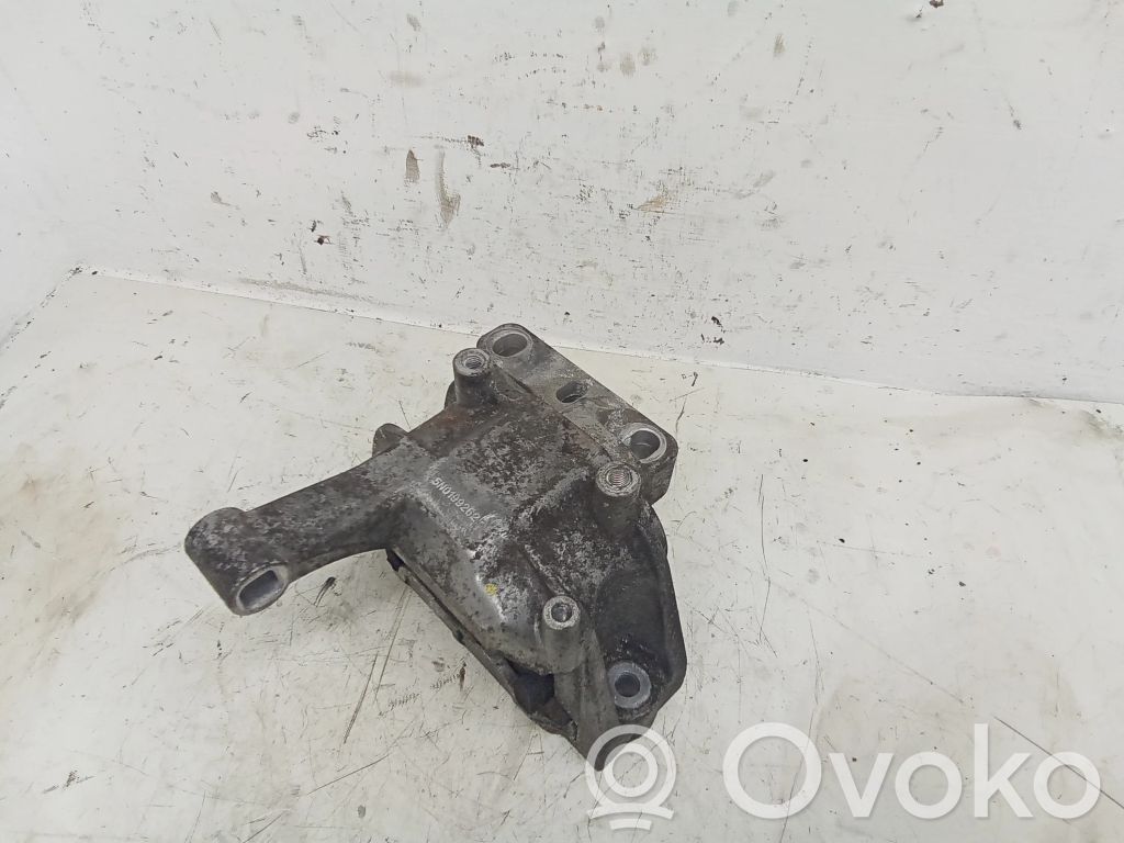 Volkswagen Tiguan Suport tampon motor 