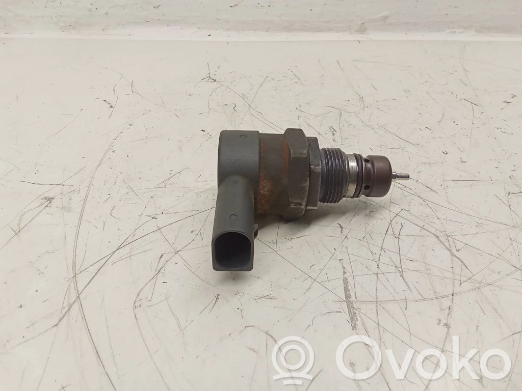 Skoda Roomster (5J) Fuel pressure regulator 