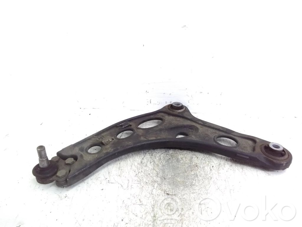 Opel Vivaro Front lower control arm/wishbone 