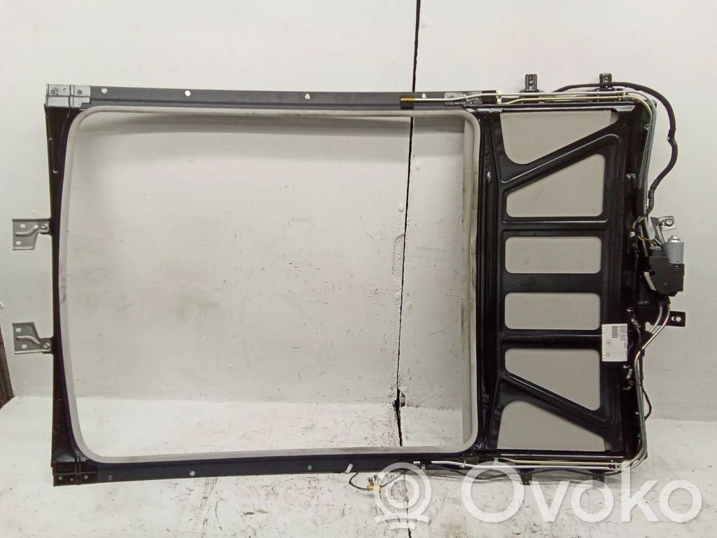 Nissan Qashqai Stelaż szyberdachu 