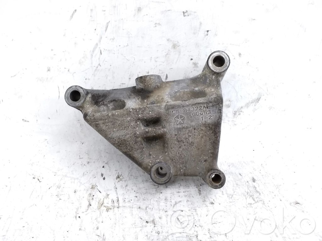 Chrysler Town & Country V Engine mounting bracket 