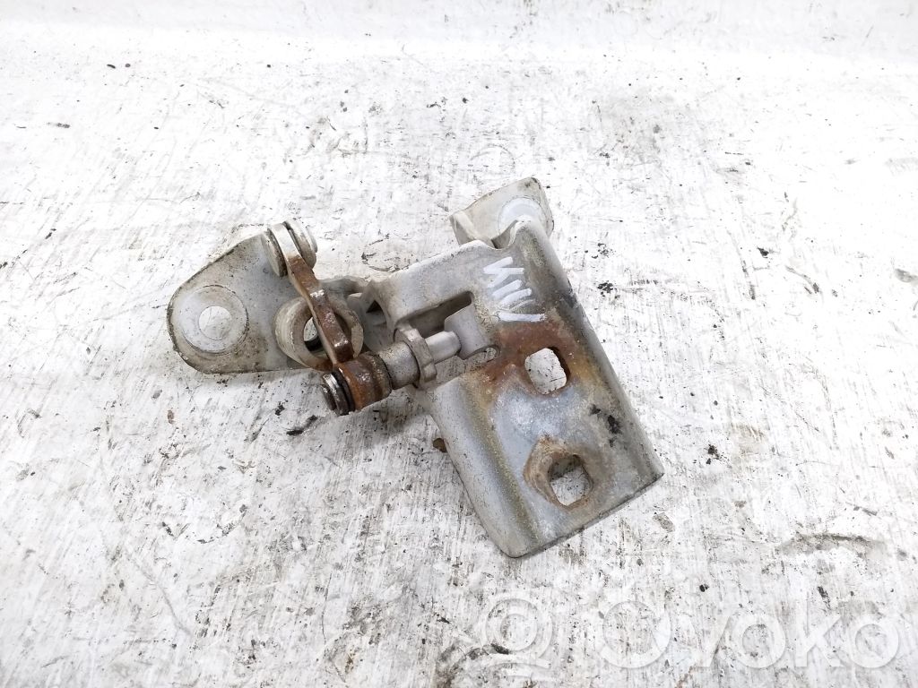 Chrysler Town & Country V Front door upper hinge 