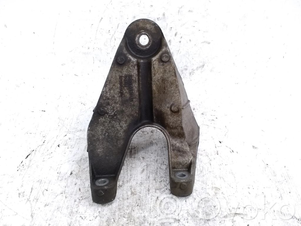 Engine mounting bracket   BK316037AA