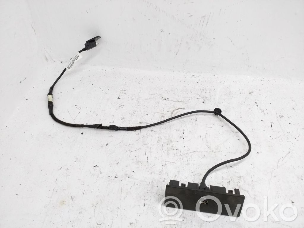 Ford Fusion II Enchufe conector USB 