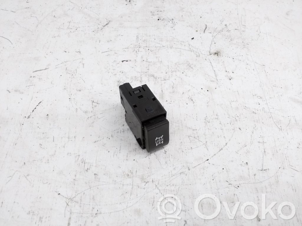 Lexus RX III Differential lock switch 