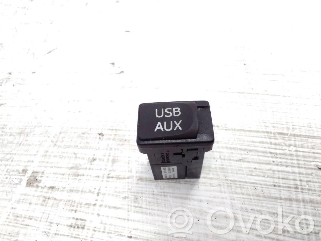 Lexus CT 200H Enchufe conector USB 