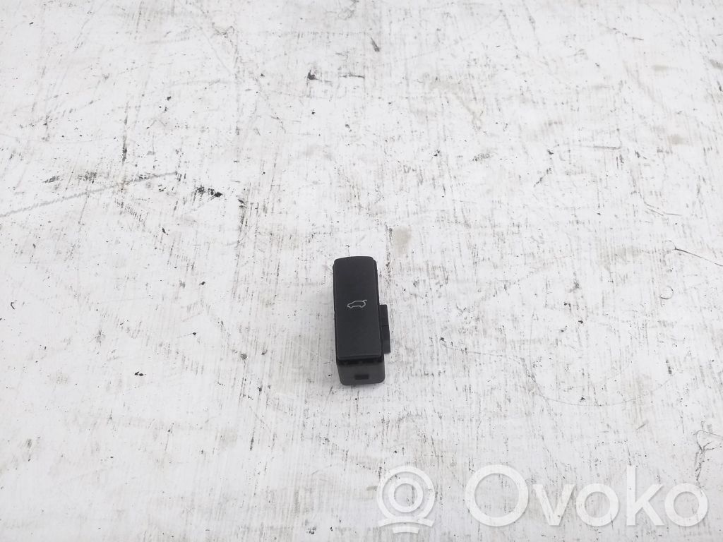 Audi Q7 4L Tailgate opening switch 