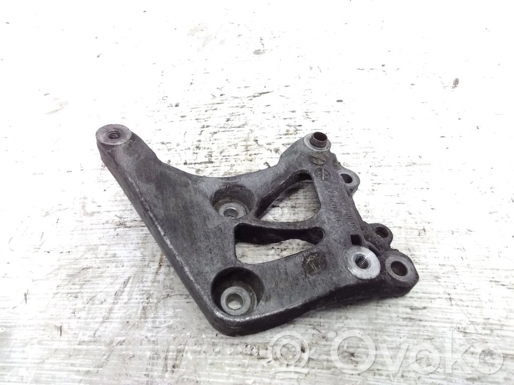 Peugeot 308 SW  A/C compressor mount bracket 