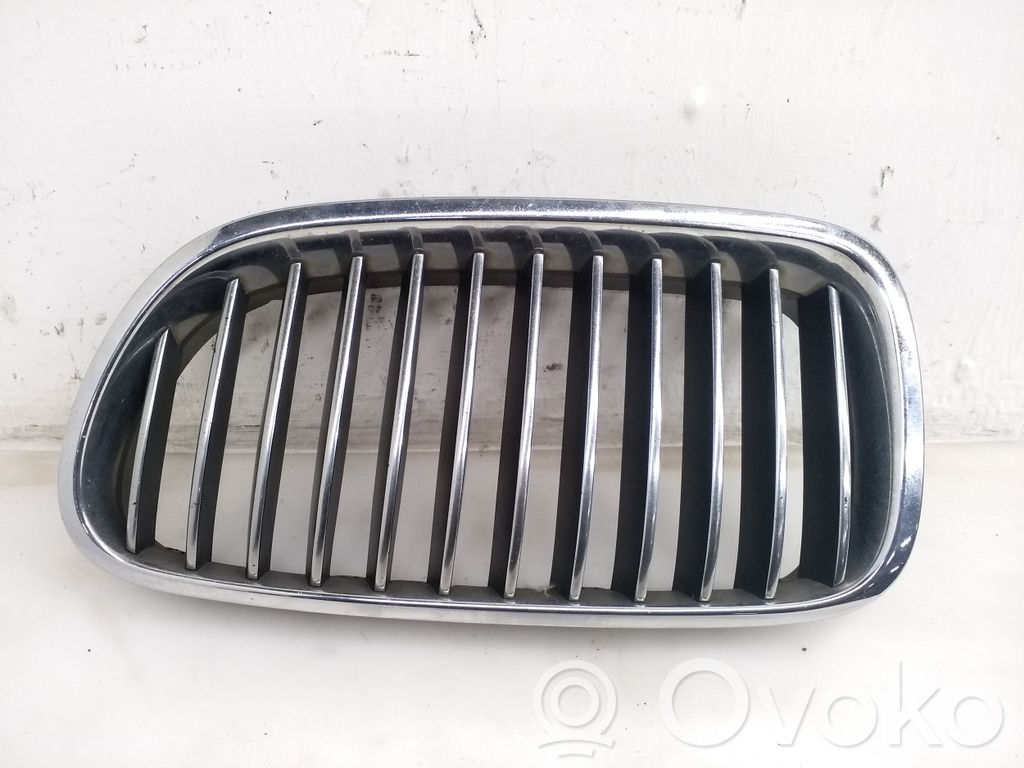 BMW 5 F10 F11 Griglia superiore del radiatore paraurti anteriore 