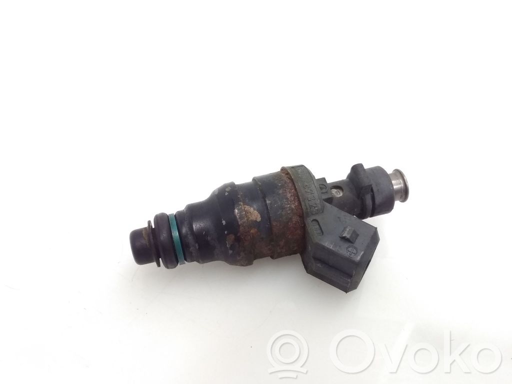 Mercedes-Benz E W124 Inyector de combustible 
