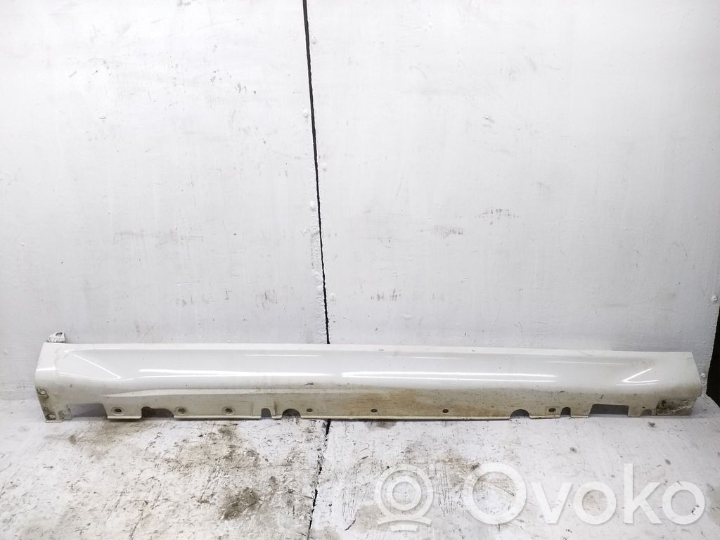 BMW X5 E70 Sill 