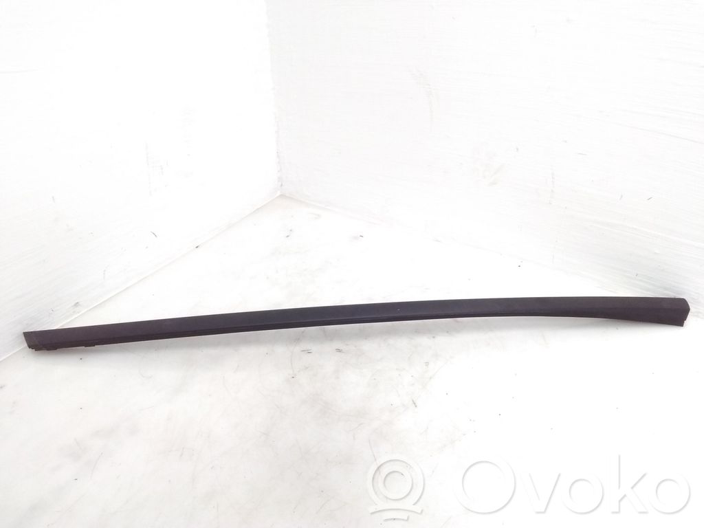 Volvo XC70 Windshield trim 