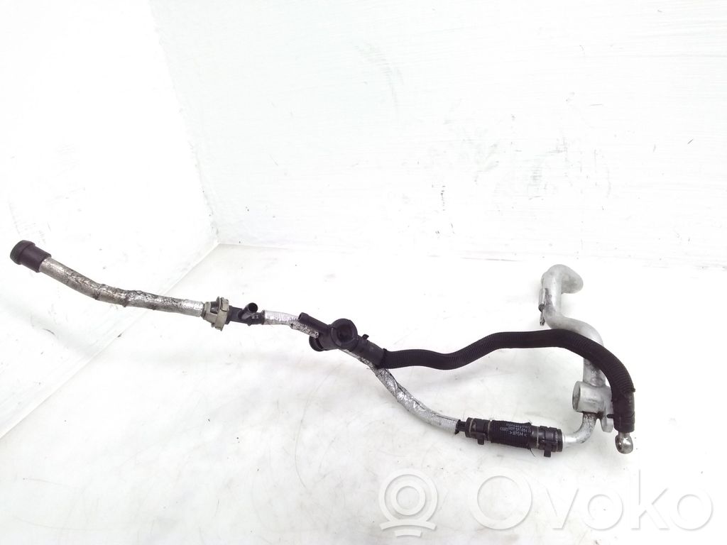 Porsche Cayenne (92A) Engine coolant pipe/hose 