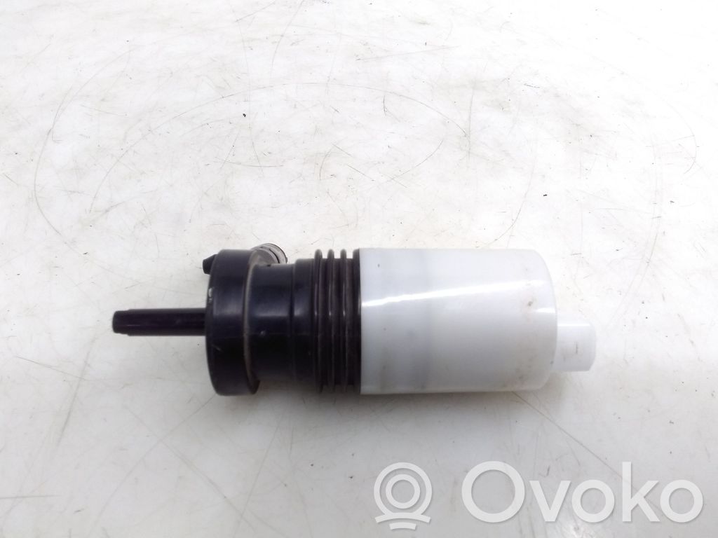 Volvo XC60 Windscreen/windshield washer pump 