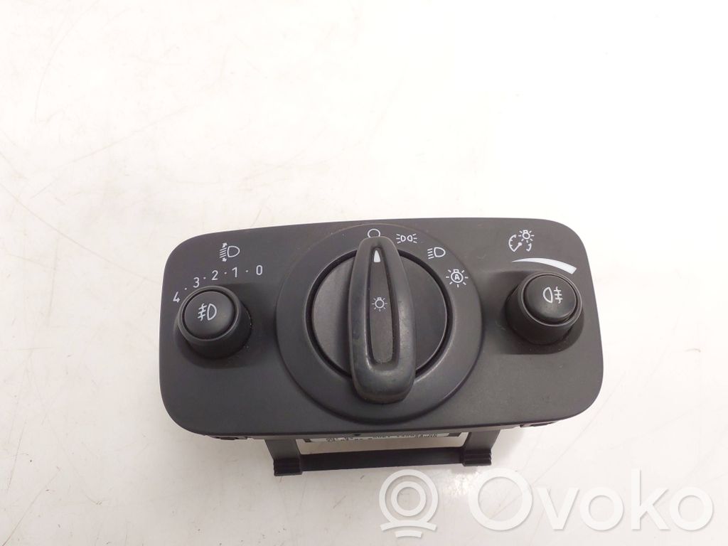 Ford Kuga II Light switch 