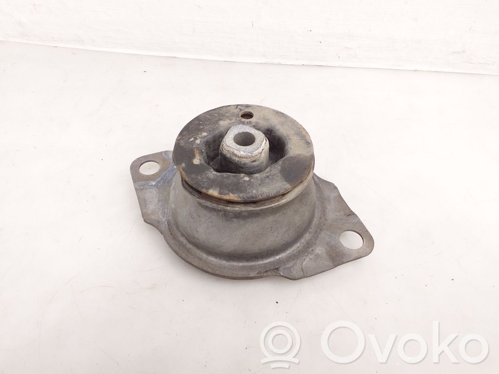 Engine mount bracket   LJ936F012BB