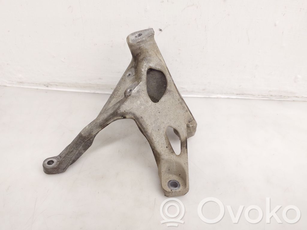 Audi A8 S8 D4 4H Engine mounting bracket 